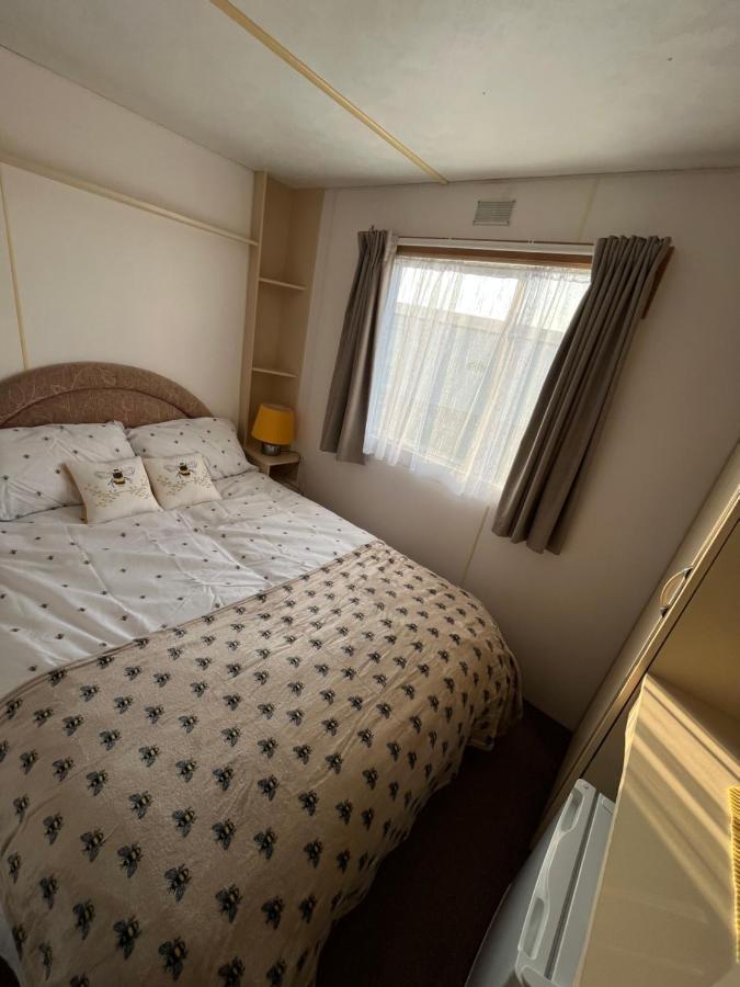 The Samanda Van Newport Caravan Park Hotell Hemsby Exteriör bild