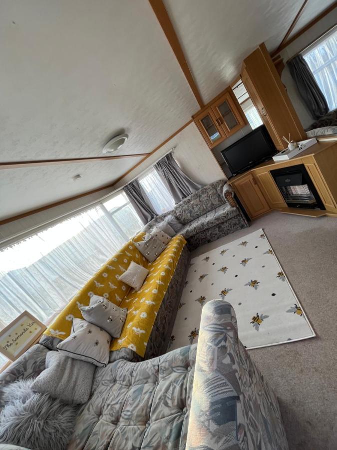The Samanda Van Newport Caravan Park Hotell Hemsby Exteriör bild